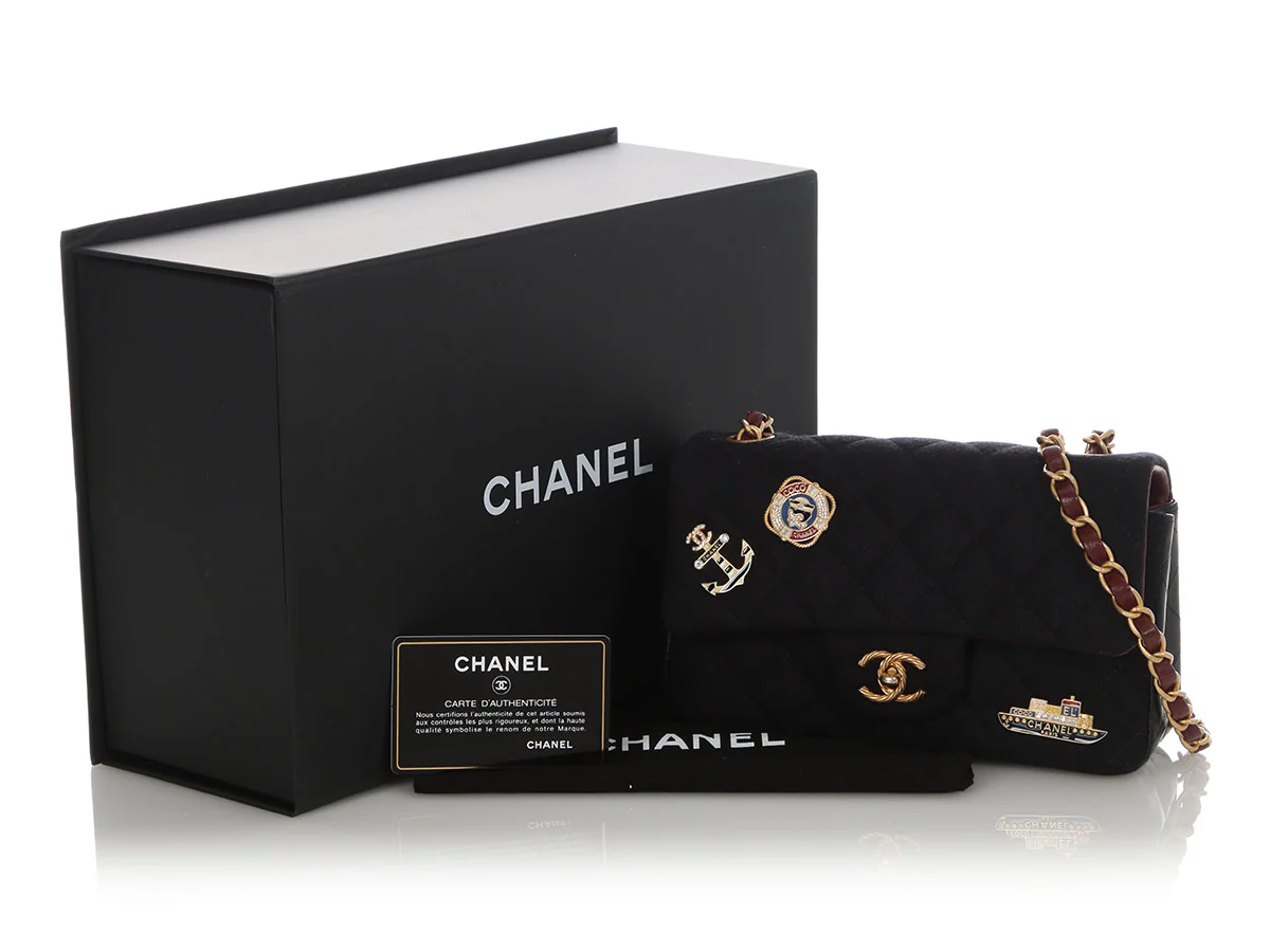 Chanel Mini Dark Navy Quilted Felt Paris-Hamburg Charms Rectangular Flap - Image 2