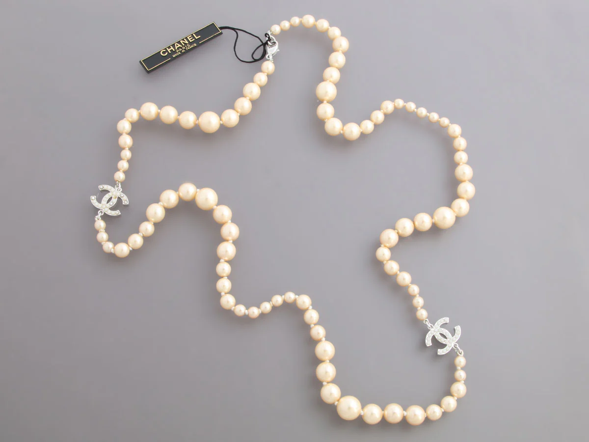Chanel Pearl Long Necklace - Image 2