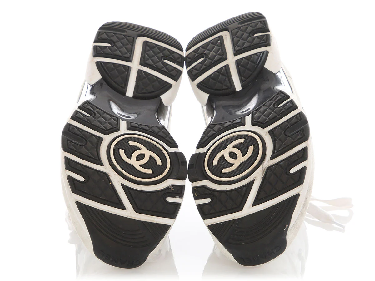 Chanel Silver and Pink CC Sneakers - Image 6