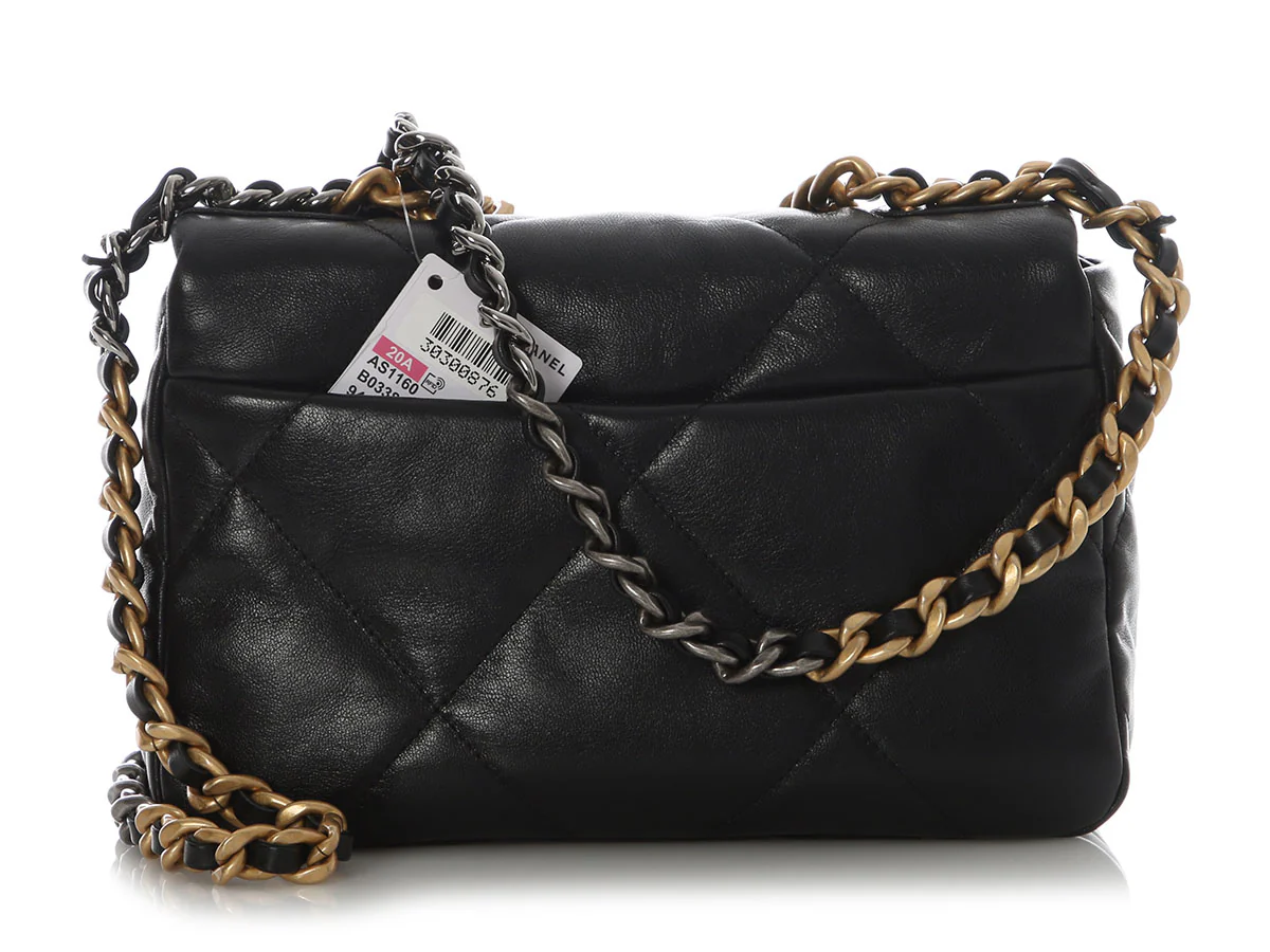 Chanel Small Black Quilted Calfskin 19 Flap - Image 5