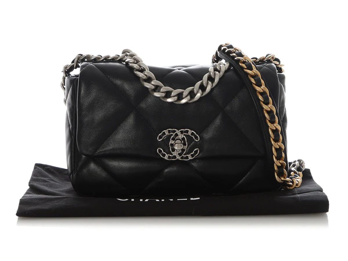 Chanel Small Black Quilted Shiny Lambskin 19 Flap - Image 3