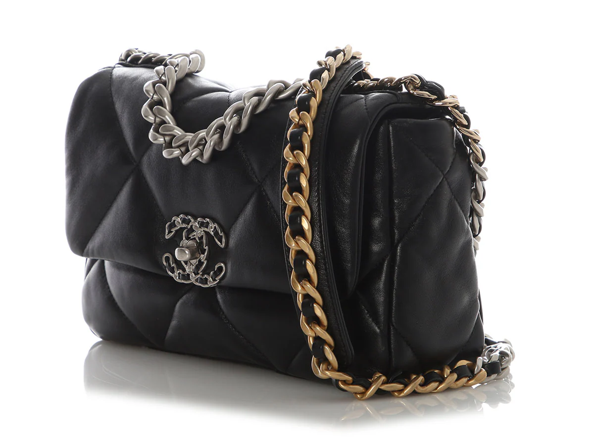Chanel Small Black Quilted Shiny Lambskin 19 Flap - Image 5