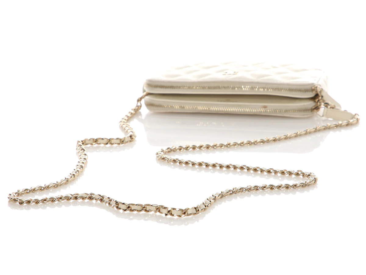 Chanel Small White Quilted Caviar Clutch with Chain - Image 7