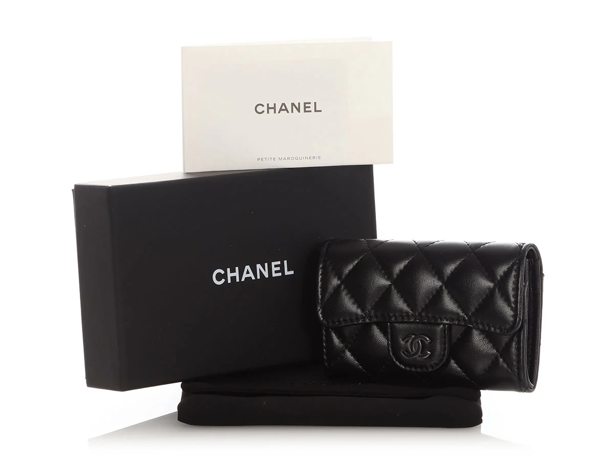 Chanel So Black Quilted Lambskin Flap Card Holder - Image 2