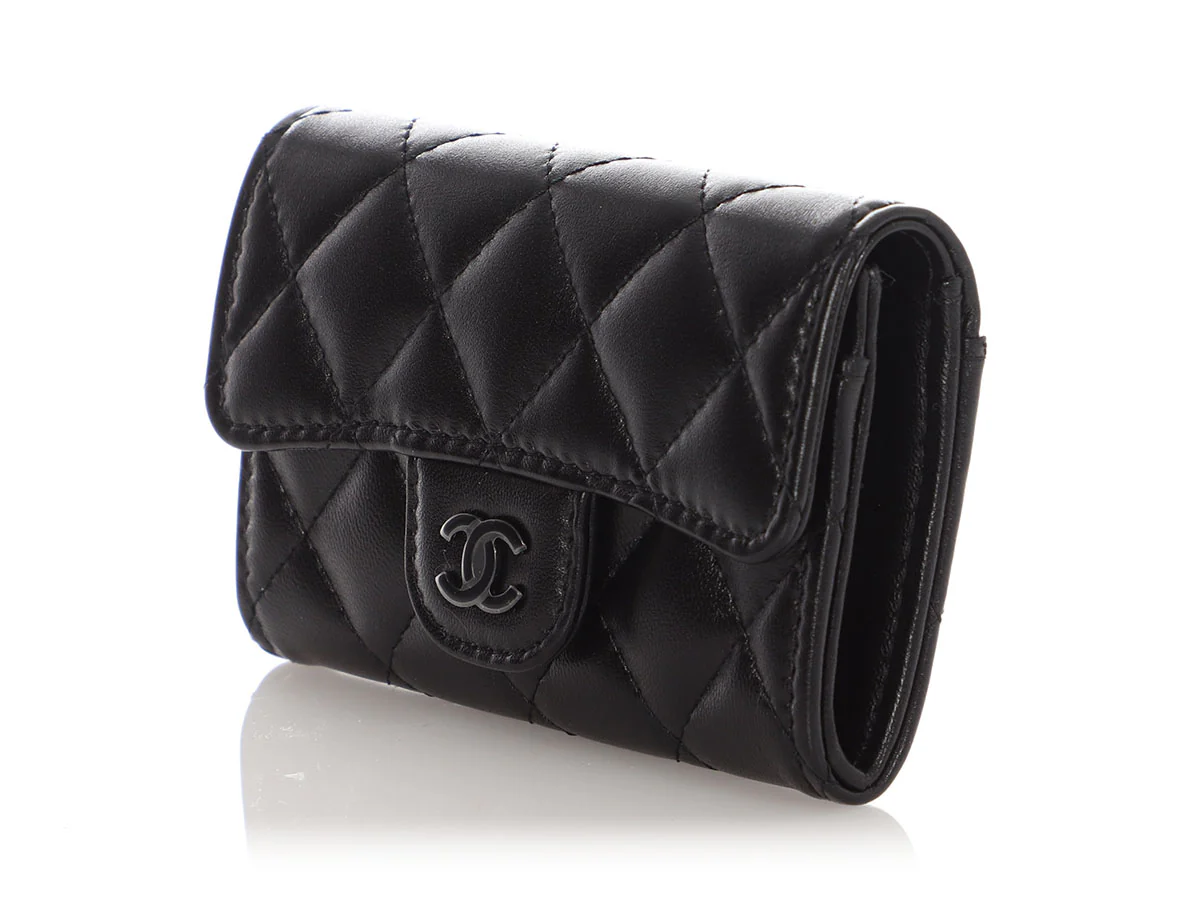 Chanel So Black Quilted Lambskin Flap Card Holder - Image 3