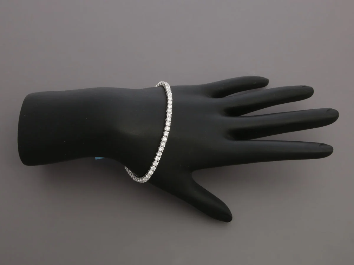 14K White Gold 4.93-Carat Diamond Tennis Bracelet - Image 5