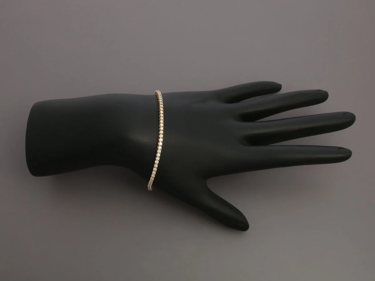 14K Yellow Gold 1-Carat Diamond Tennis Bracelet - Image 6