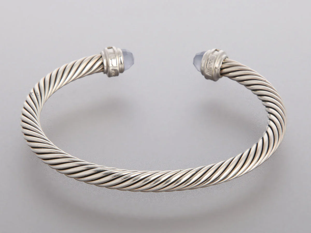 David Yurman Chalcedony and Diamond Cable Classic Bracelet - Image 4