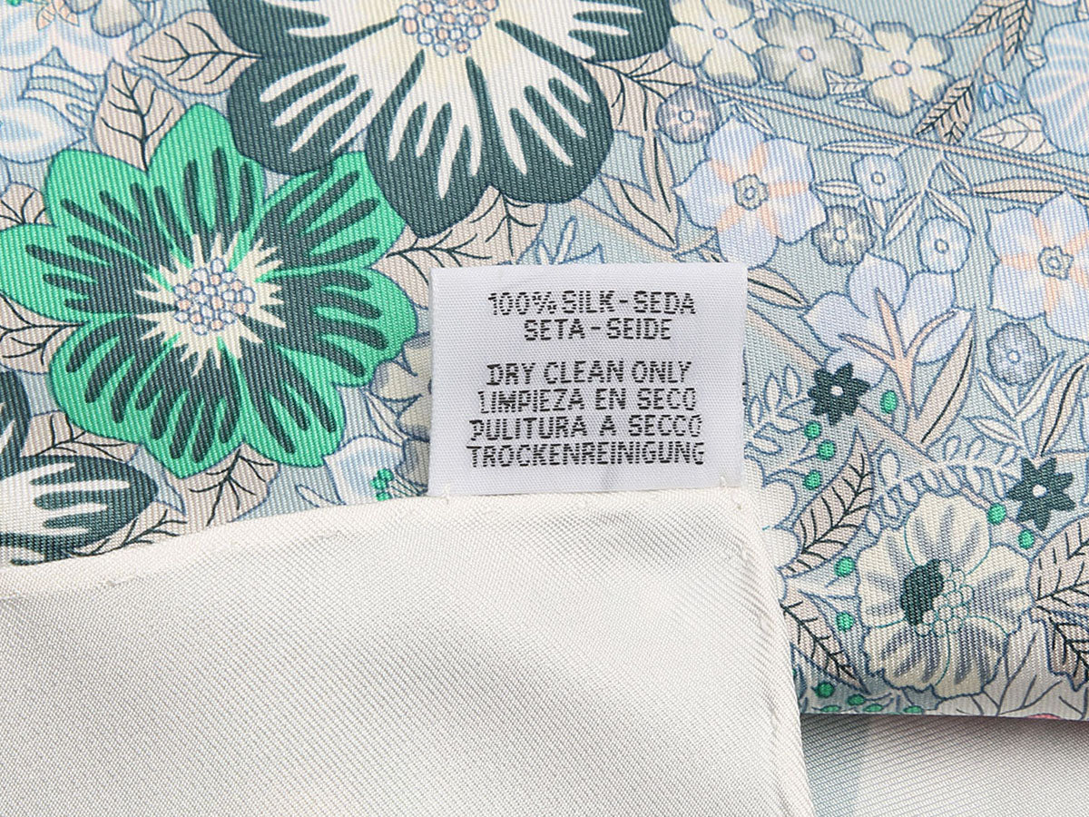 Hermès Brides de Gala en Fleurs Silk Scarf 90cm - Image 4