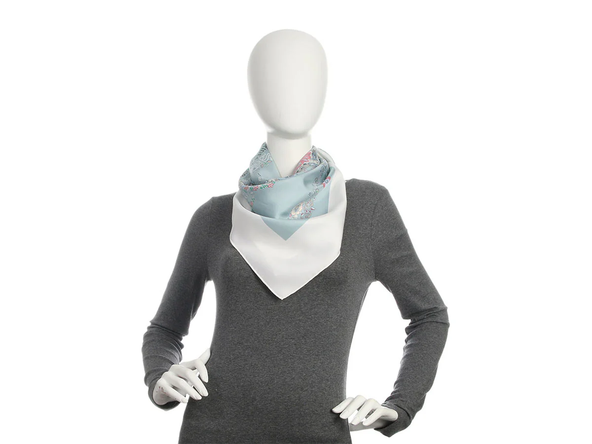 Hermès Brides de Gala en Fleurs Silk Scarf 90cm - Image 5