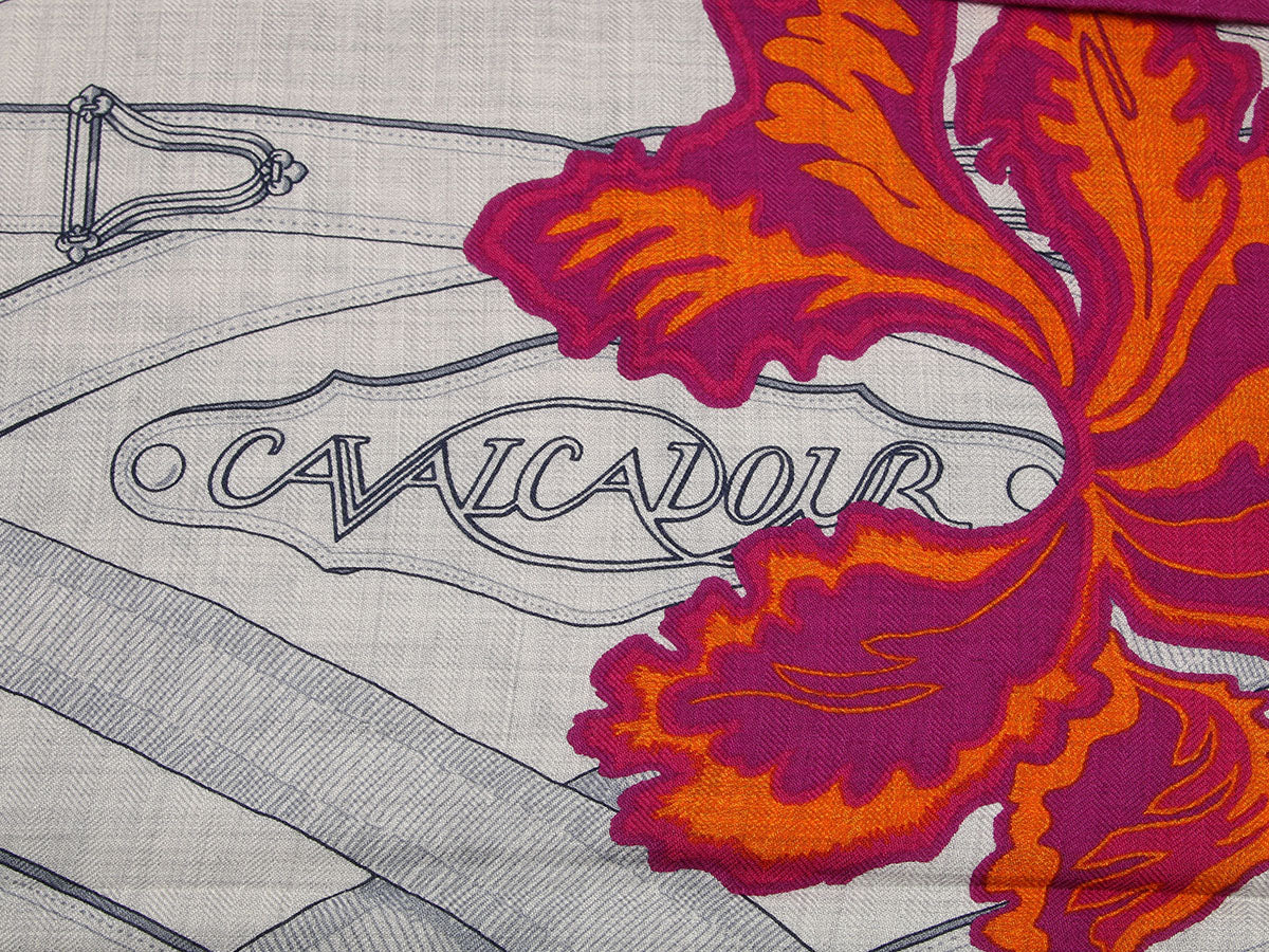 Hermès Cavalcadour Fleuri Cashmere Silk Shawl 140cm - Image 2
