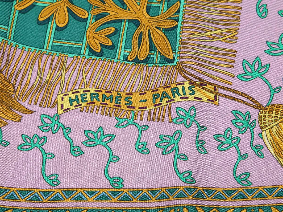 Hermès Cavaliers du Caucase Silk Scarf 90cm - Image 3