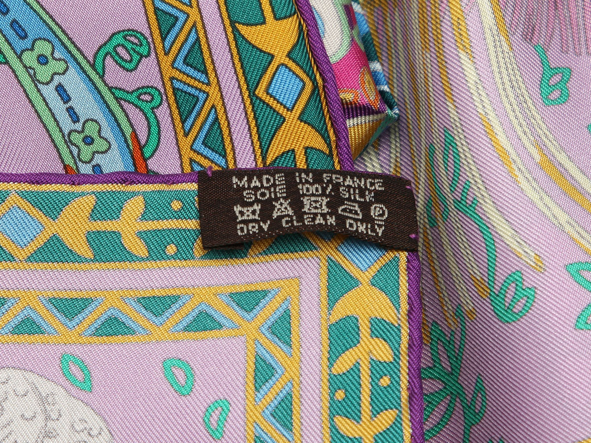 Hermès Cavaliers du Caucase Silk Scarf 90cm - Image 4