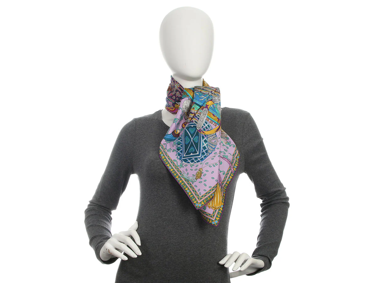 Hermès Cavaliers du Caucase Silk Scarf 90cm - Image 6