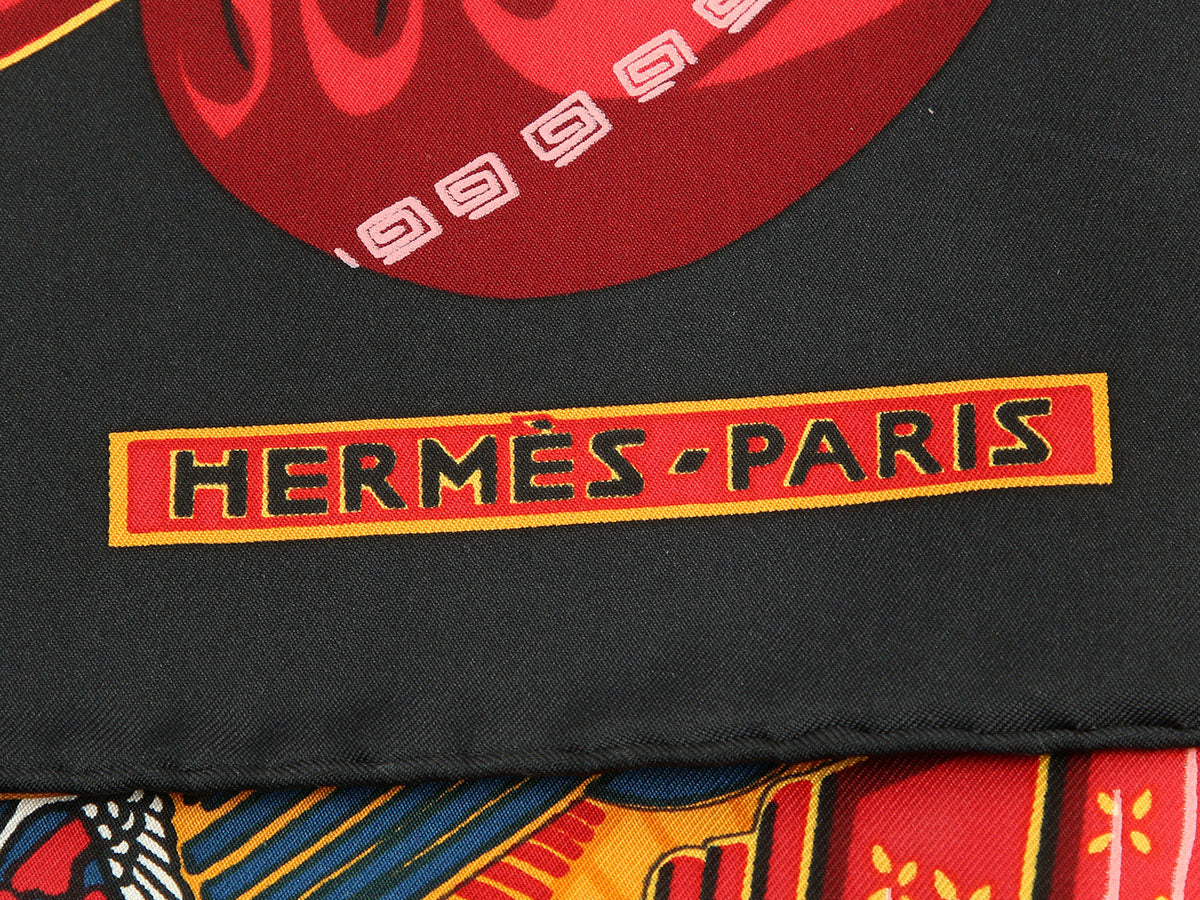 Hermès Kimonos en Inros Silk Scarf 90cm - Image 2