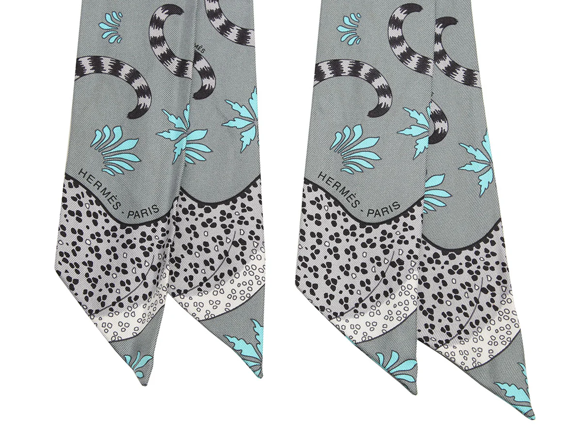 Hermès Leopards Silk Twilly Pair - Image 2