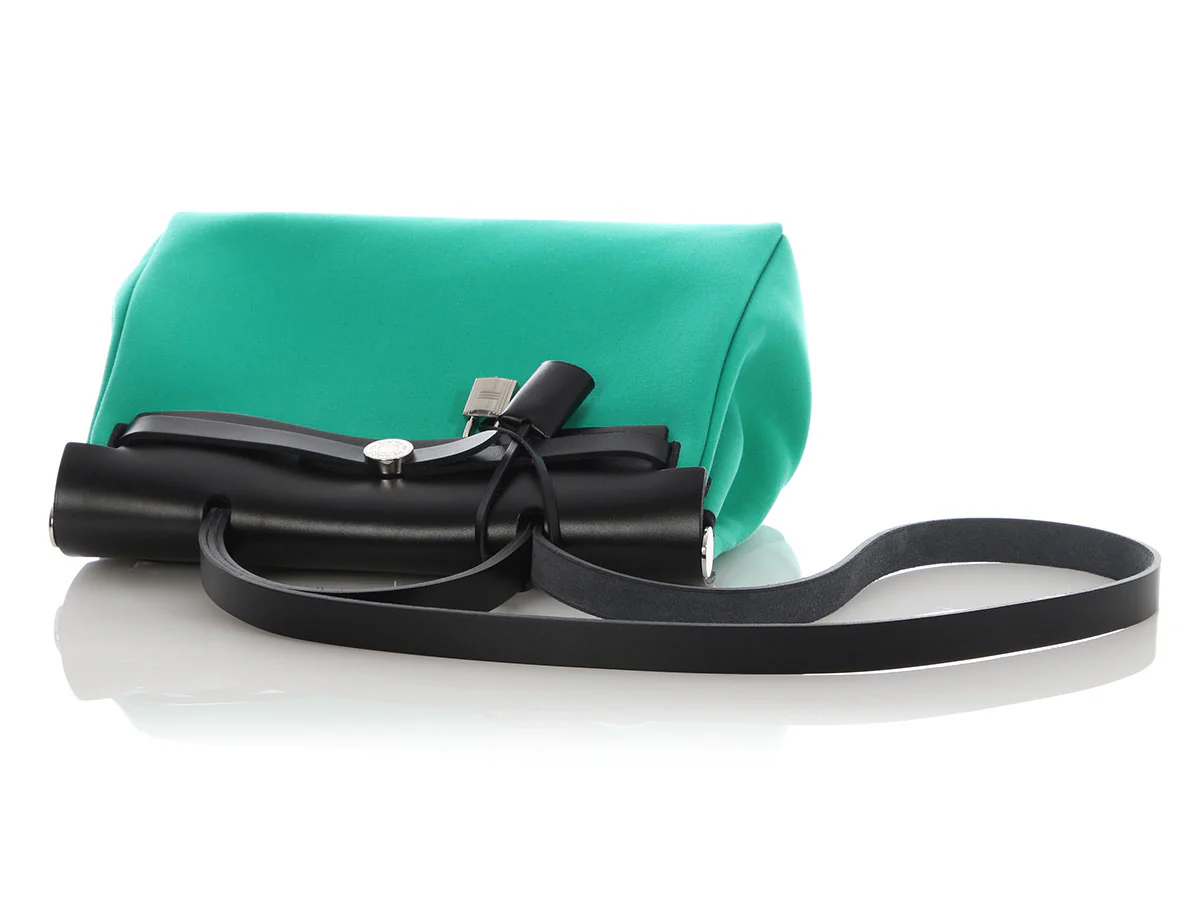 Hermès Menthe Toile Officier and Black Vache Hunter Herbag Zip 31 - Image 8