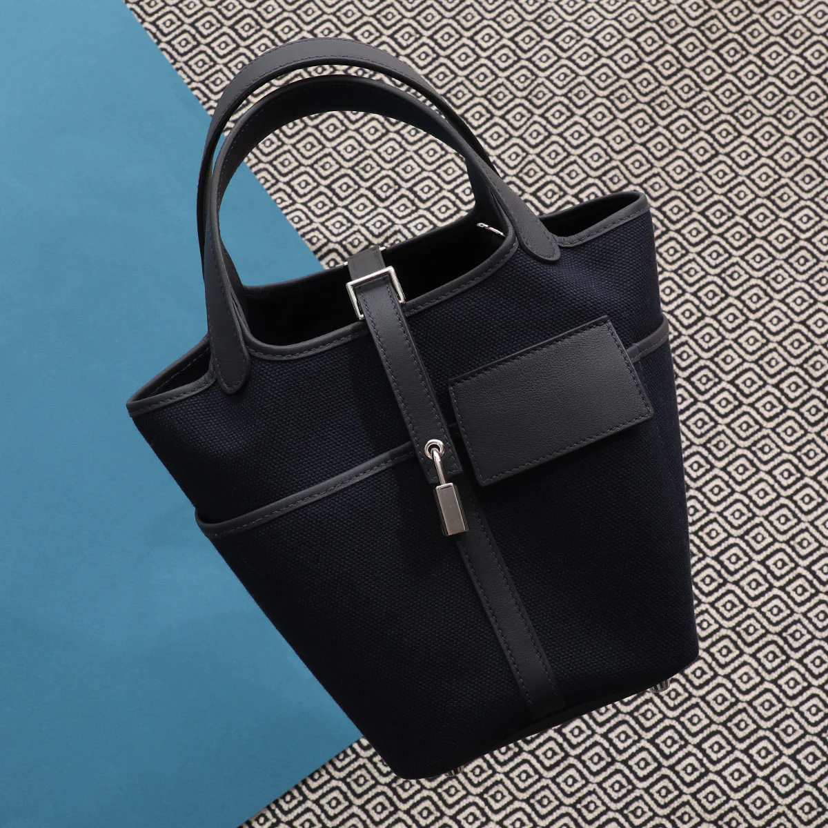 Hermès Navy Cargo Picotin Lock 18