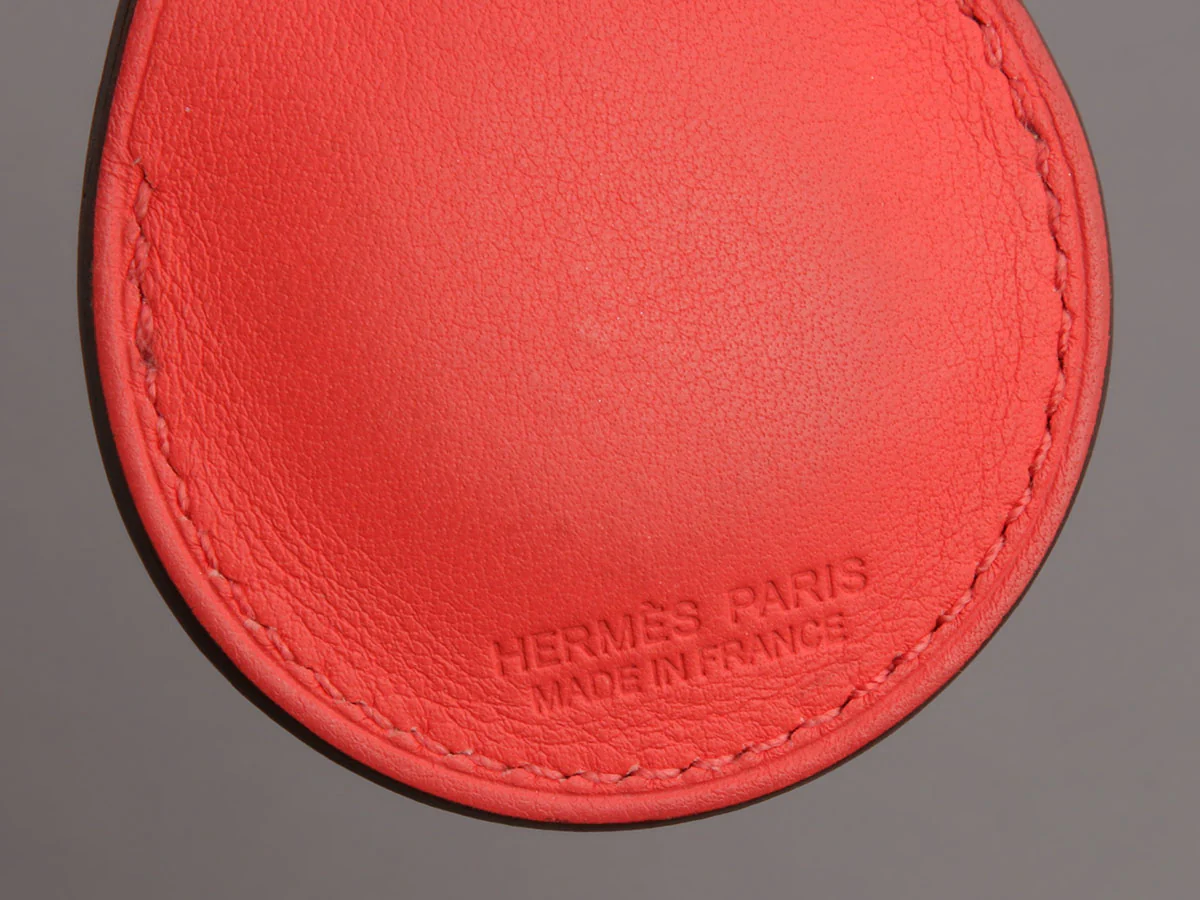 Hermès Rose Texas and Rouge Piment Swift Apple AirTag Bag Charm - Image 3