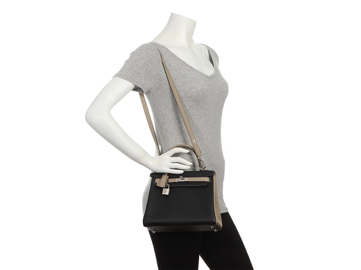 Hermès Special Order Black and Gris Tourterelle Togo Kelly 25 - Image 12