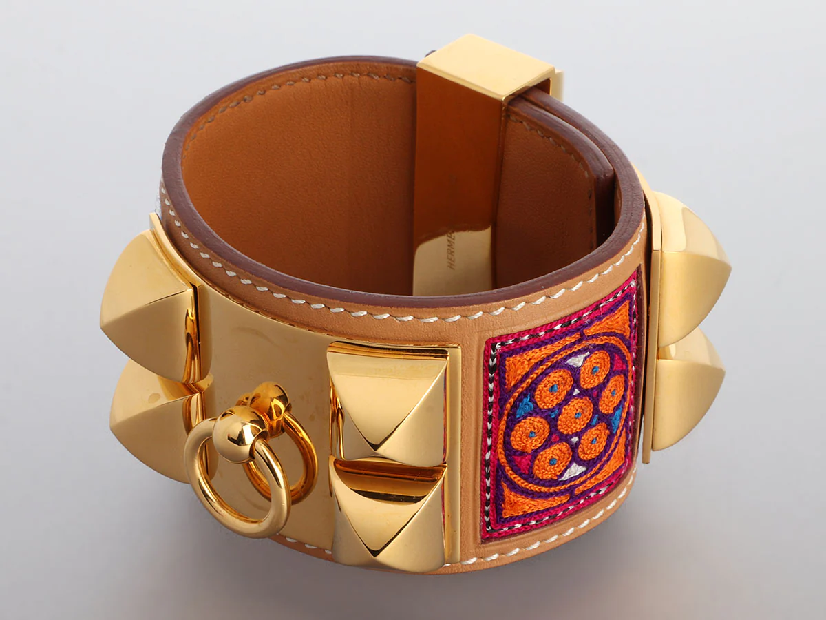 Hermès Gold-Tone Embroidered Year of India Collier de Chien CDC Bracelet - Image 3