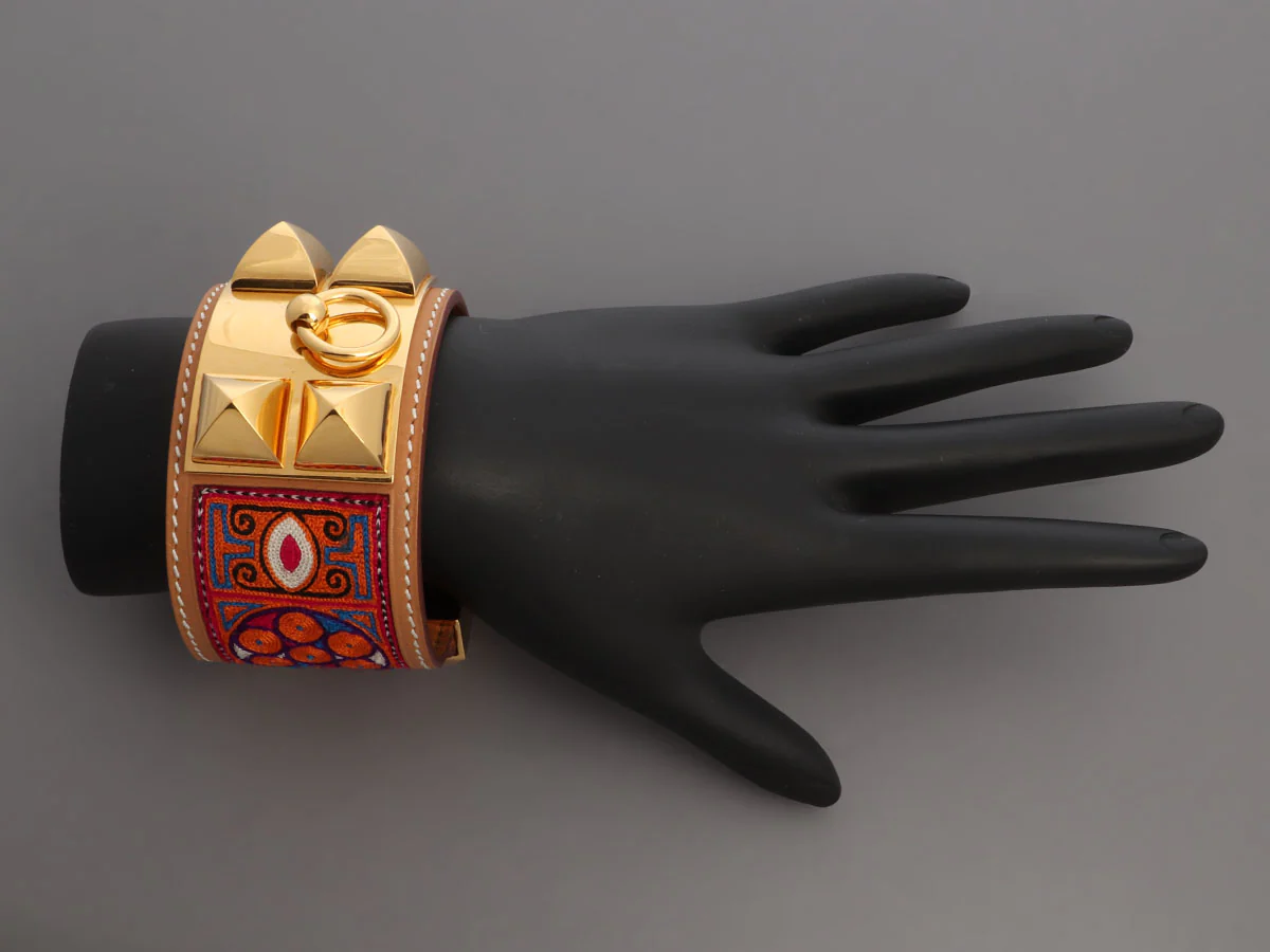 Hermès Gold-Tone Embroidered Year of India Collier de Chien CDC Bracelet - Image 5