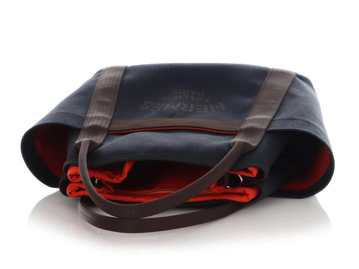 Hermès Navy Toile Grooming Tote - Image 7