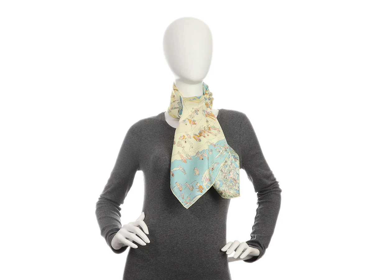 Hermès on the Beach Silk Scarf 90cm - Image 6