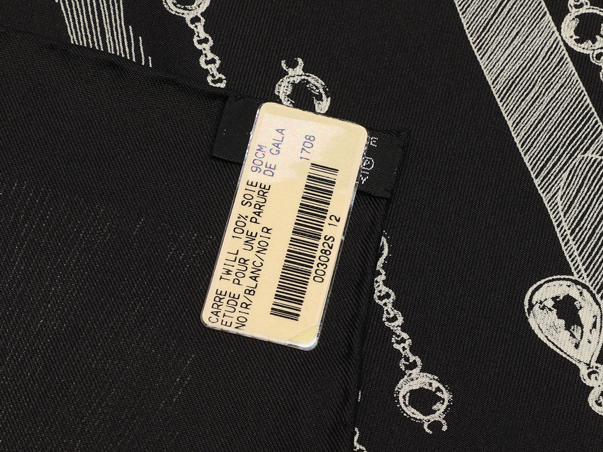 Hermès’ Etude pour une Parure de Gala Silk Scarf 90cm - Image 3