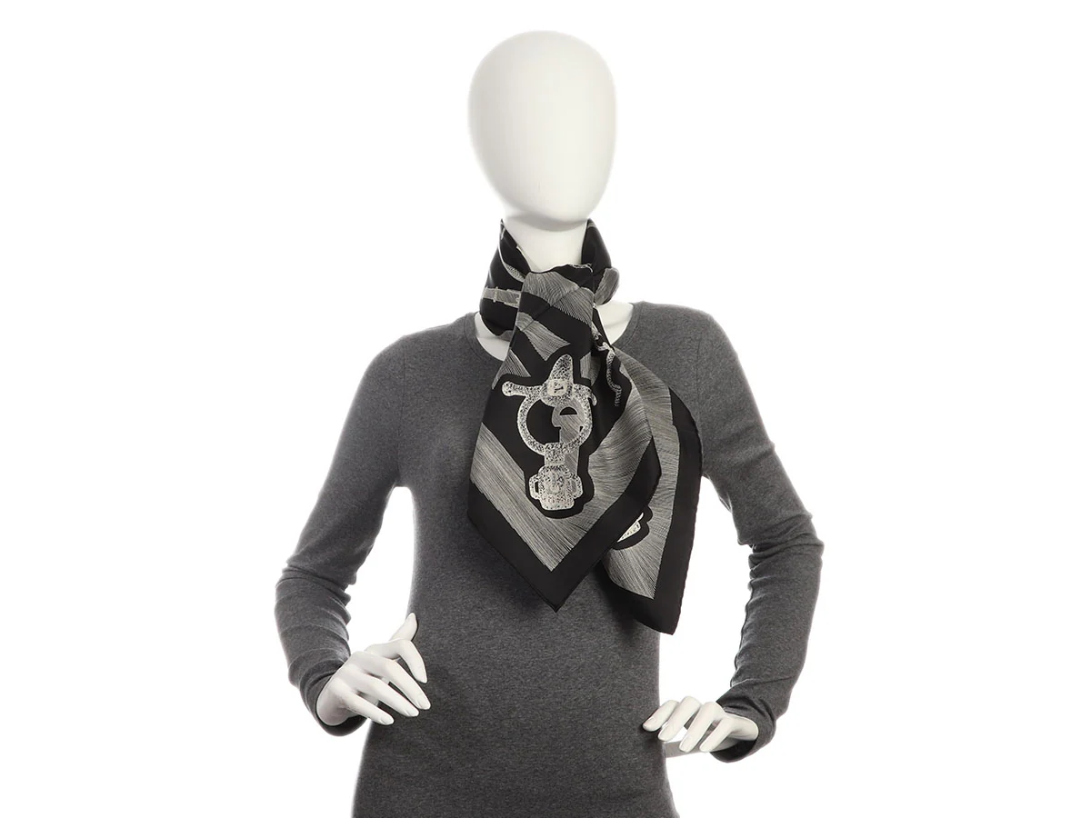 Hermès’ Etude pour une Parure de Gala Silk Scarf 90cm - Image 5