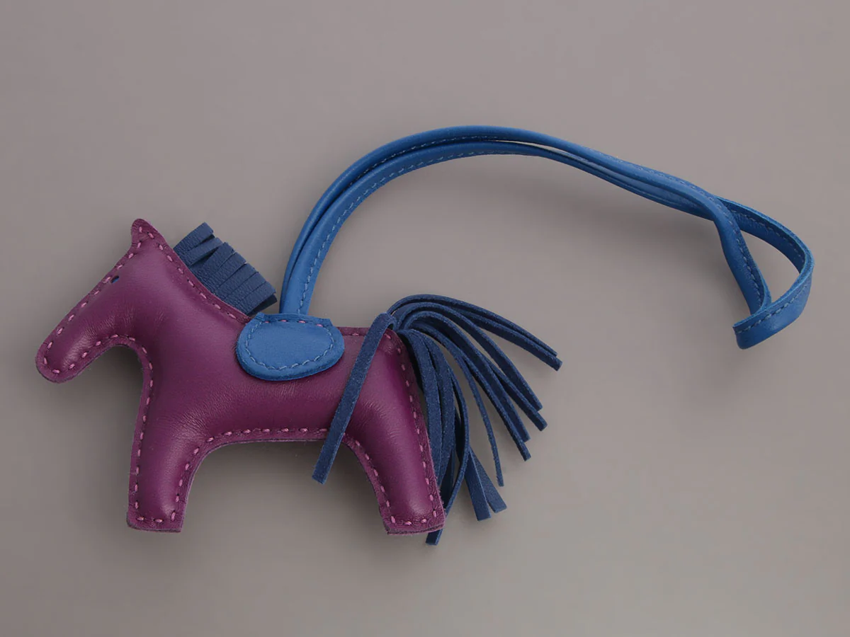 Hermès Violet Lambskin Grigri Rodeo Bag Charm PM - Image 2