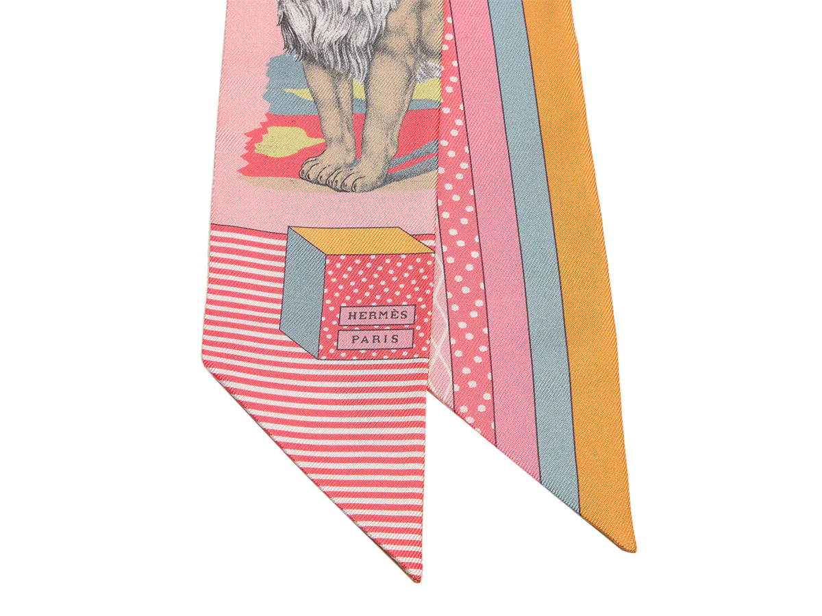 Hermès Grand Théâtre Nouveau Silk Twilly - Image 2