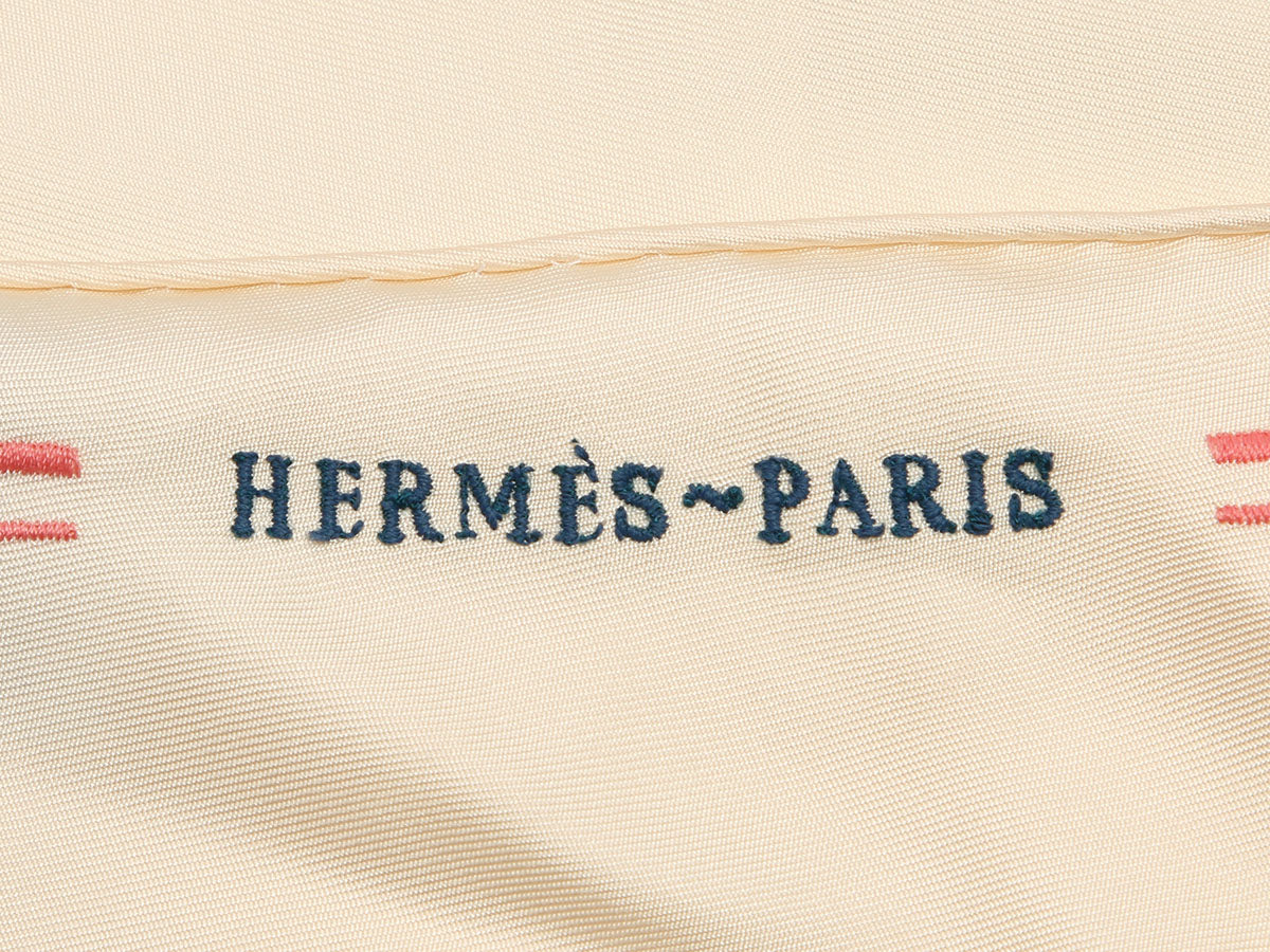 Hermès Liste au Bloc Embroidered Triangle Silk Scarf - Image 2