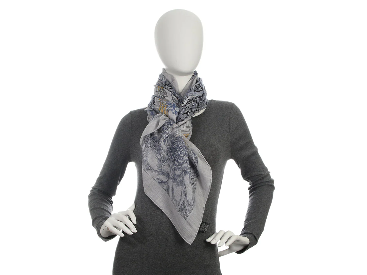 Hermès Faubourg Tropical Cashmere Silk Shawl 140cm - Image 6