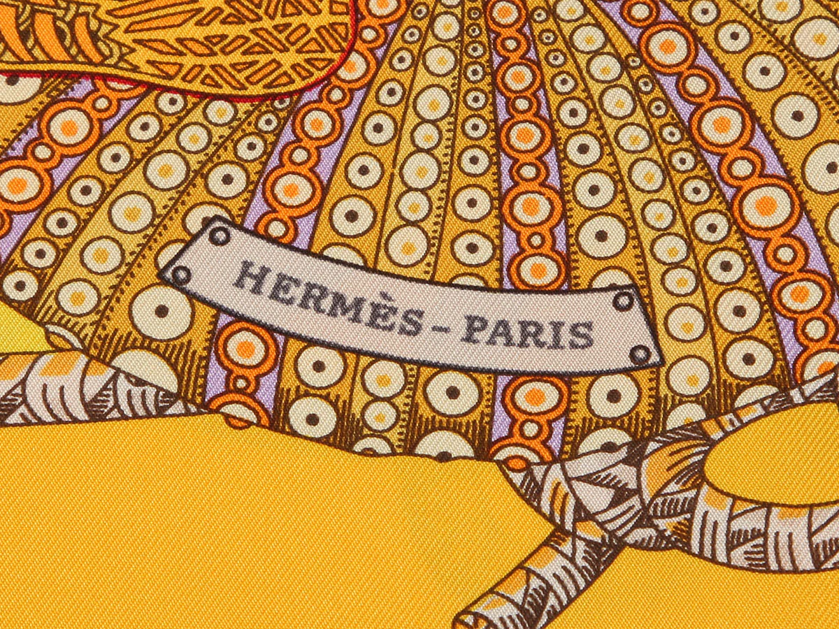 Hermès Grands Fonds Fish Silk Scarf 90cm - Image 3