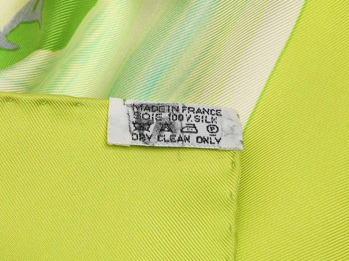 Hermès La Tour Eiffel S'envole Silk Scarf 90cm - Image 4