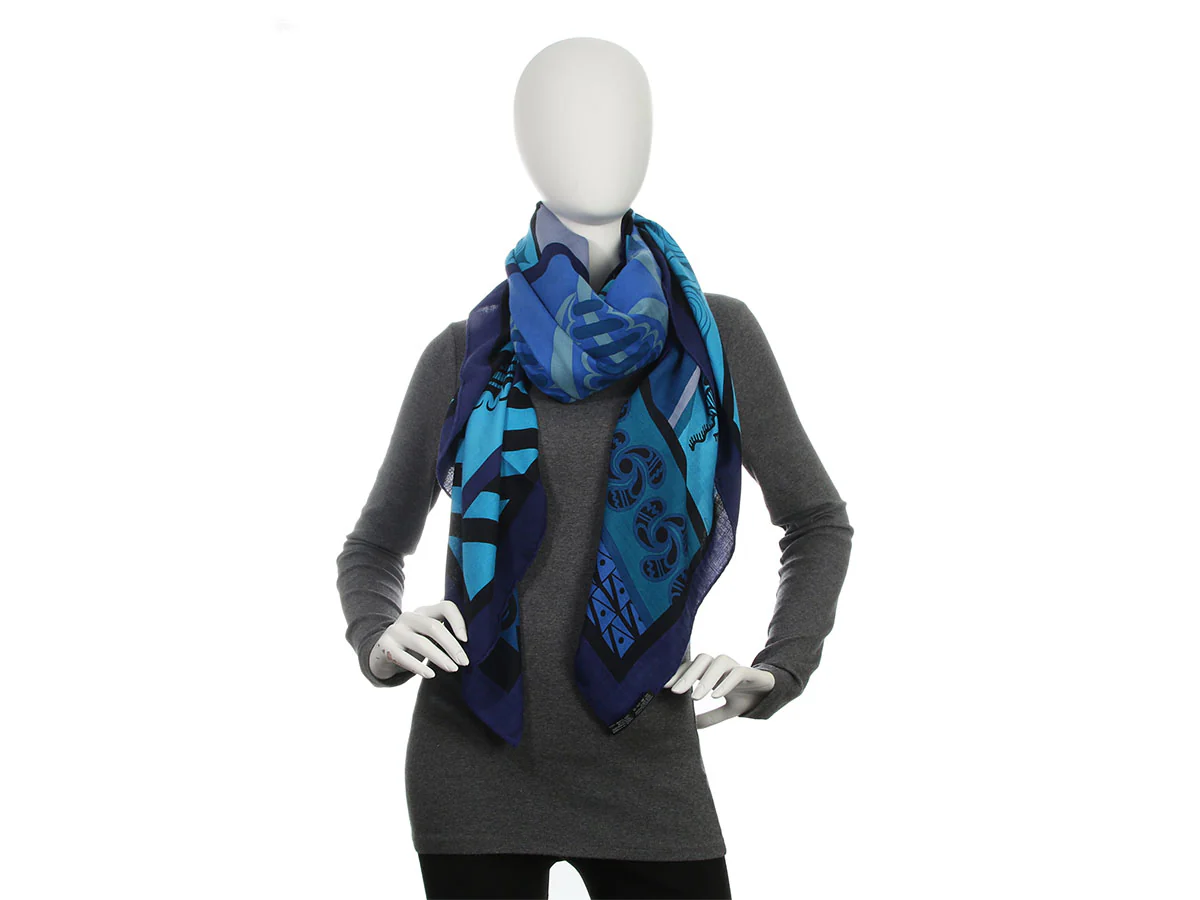 Hermès Géométrie Crétoise Cashmere Silk Shawl 140cm - Image 5