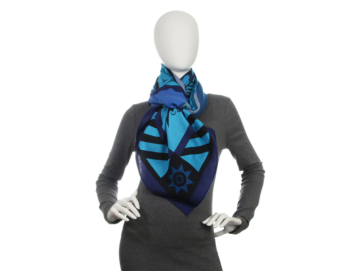 Hermès Géométrie Crétoise Cashmere Silk Shawl 140cm - Image 6