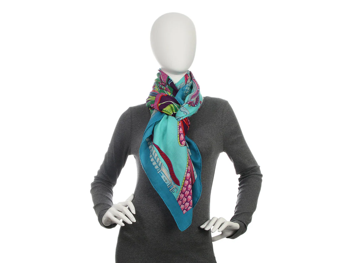 Hermès Ceintures et Liens Cashmere Silk Shawl 140cm - Image 6