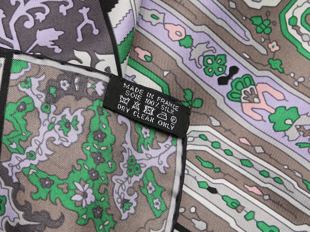 Hermès Tapis Persans Silk Scarf GM - Image 4