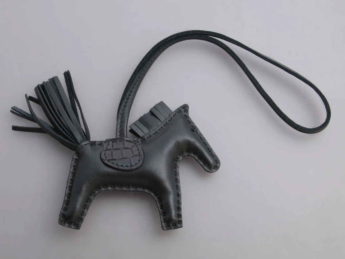 Hermès Black Alligator Rodeo Grigri Touch PM - Image 2