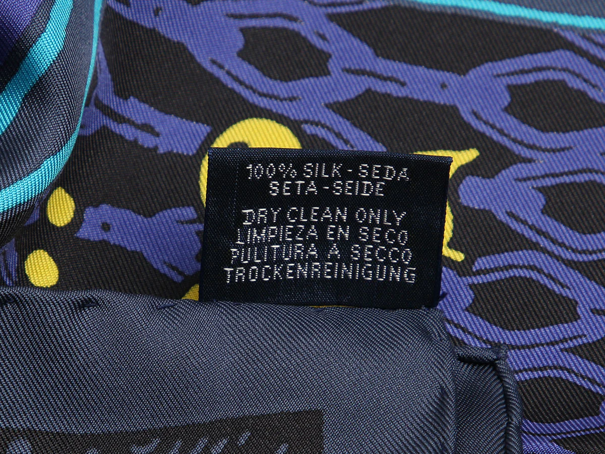 Hermès Jeu de Soie Silk Scarf 90cm - Image 5