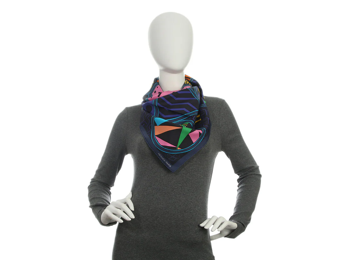 Hermès Jeu de Soie Silk Scarf 90cm - Image 6