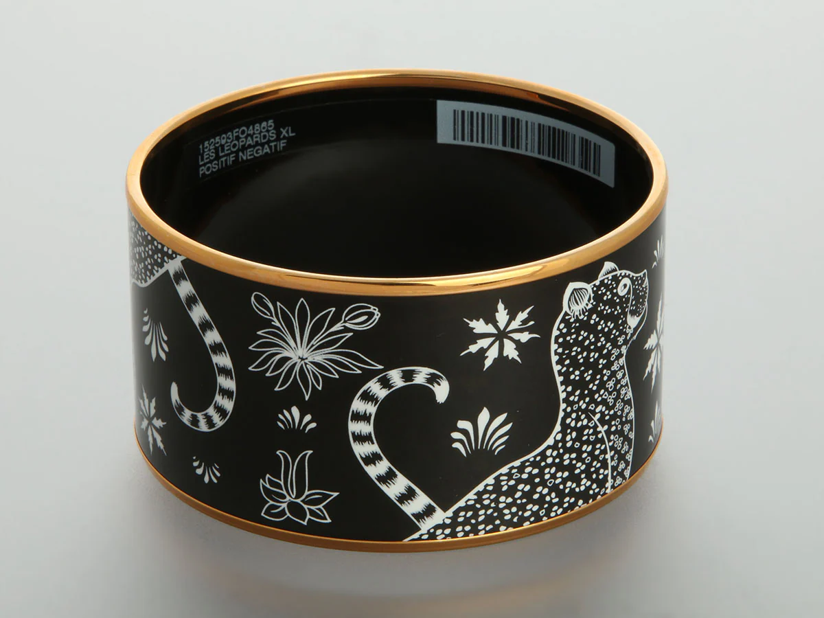 Hermès Extra Wide Les Léopards Enamel Bangle - Image 4