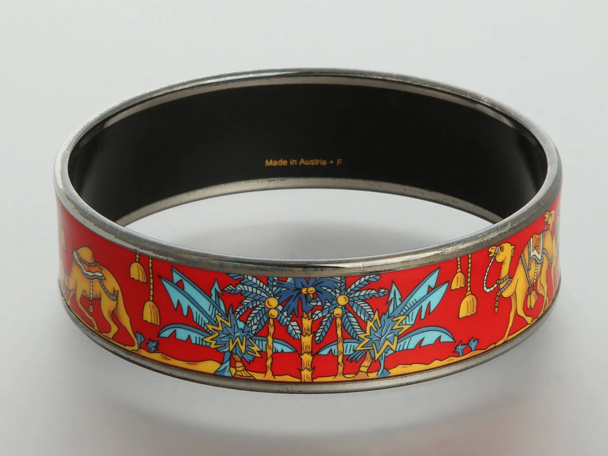 Hermès Wide Enamel Camel Bangle - Image 4