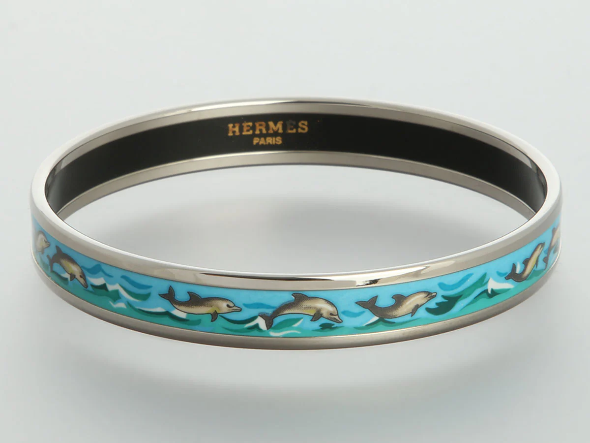 Hermès Narrow Enamel Dolphins Bangle - Image 2