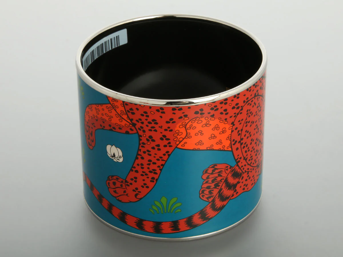 Hermès Extra Wide Enamel Les Léopards Folk Bangle - Image 3