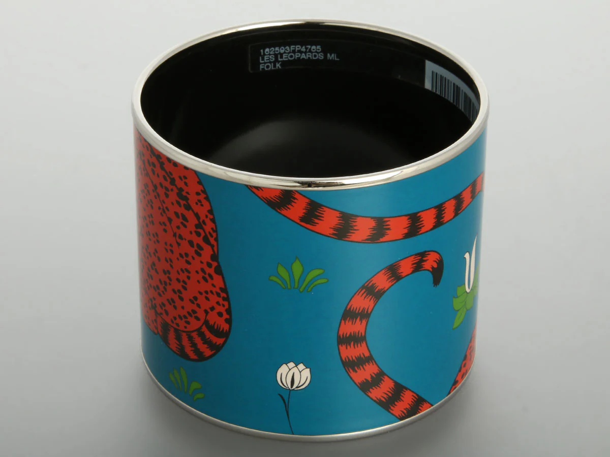 Hermès Extra Wide Enamel Les Léopards Folk Bangle - Image 4