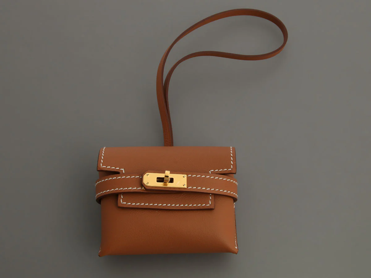 Hermès Gold Swift Kelly Festival Bag Charm - Image 2
