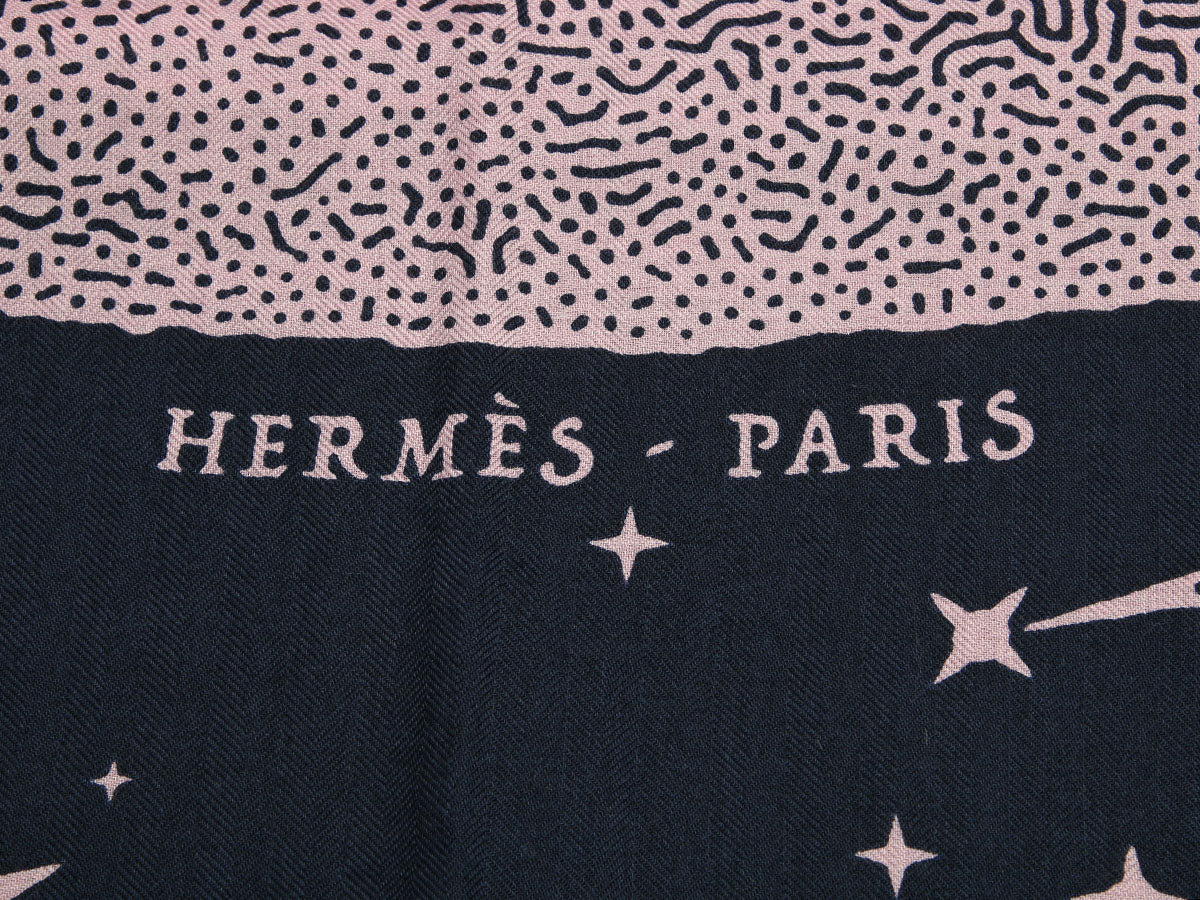 Hermès Claire de Lune Cashmere Silk Shawl 140cm - Image 3